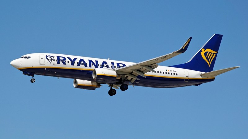 Ryanair Cancels 1,000+ Flights Today Due to UK ATC Disruptions Ryanair Cancels 1,000+ Flights Due to UK Air Traffic Issues