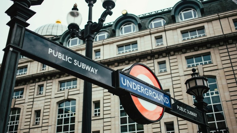 Victoria Line Suspension and Railway Faults Disrupt London Morning Commute Victoria Line train fault suspends services